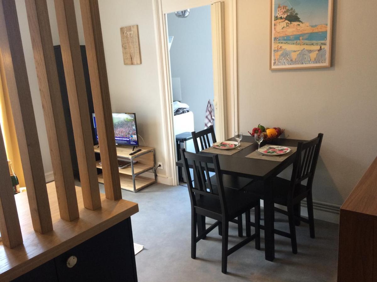 Dinard: Studio A 100 M De La Plage De L'Ecluse Екстериор снимка